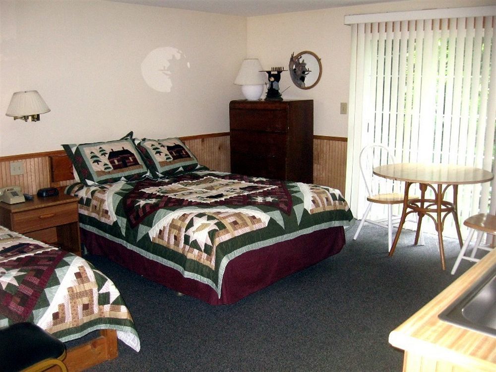 Bear Tree Lodge Weirs Beach Szoba fotó